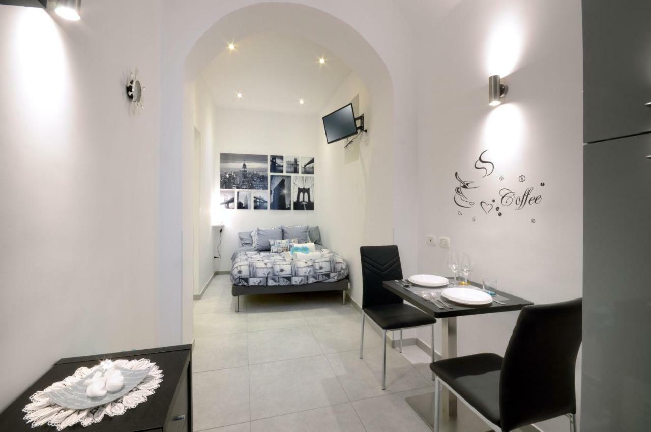 Alexandra Exclusive Apartment Napels Buitenkant foto