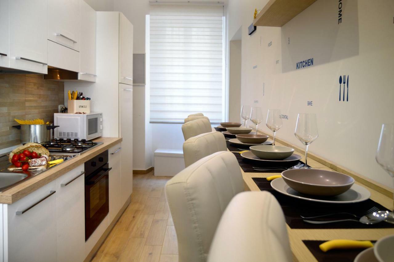 Alexandra Exclusive Apartment Napels Buitenkant foto