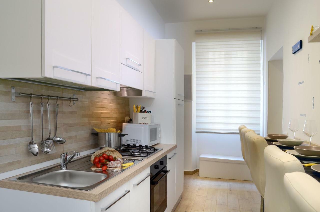 Alexandra Exclusive Apartment Napels Buitenkant foto